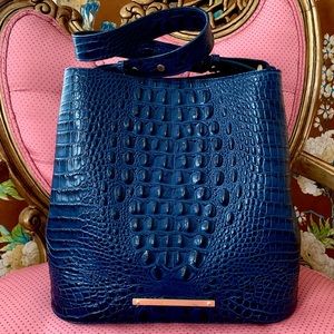 Brahmin large Amelia Navy Blue Melbourne Bucket leather Bag！
